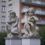 Idealny prezent - statuetki szklane grawerowane w Warszawie