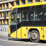 Jakie usługi transportu niskopodwoziowego są dostępne w Warszawie?