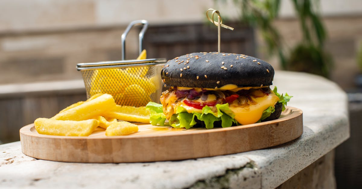 Mcdonald - kulisy sukcesu globalnej sieci fast foodów