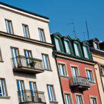 Czy warto kupić mieszkanie na rynku pierwotnym w Warszawie - Włochy?