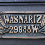 Jak Znaleźć Najlepszą Tabliczkę na Drzwi dla Twojej Warszawskiej Firmy?